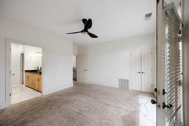 Building Photo - 614 Tennessee St