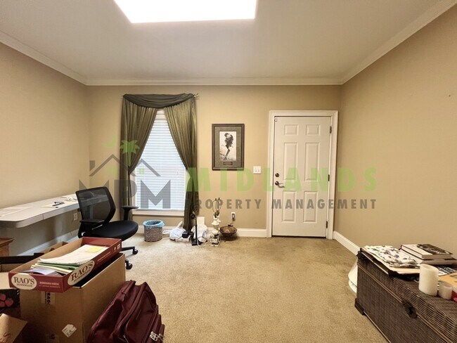 Building Photo - 124 Misty Pine Ln