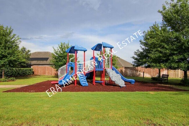 Building Photo - 808 Moorhen Wy