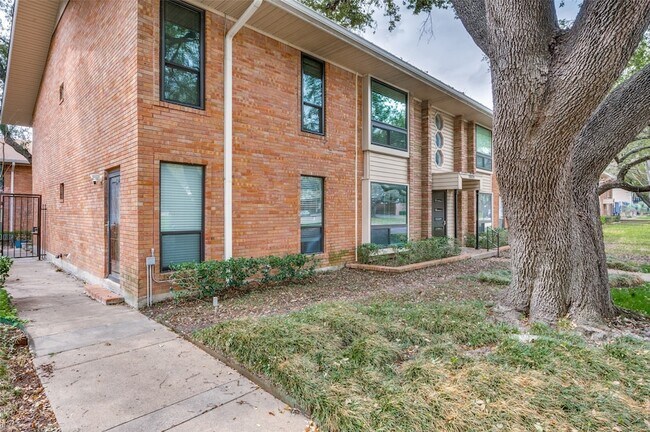 Building Photo - 10029 Regal Park Ln