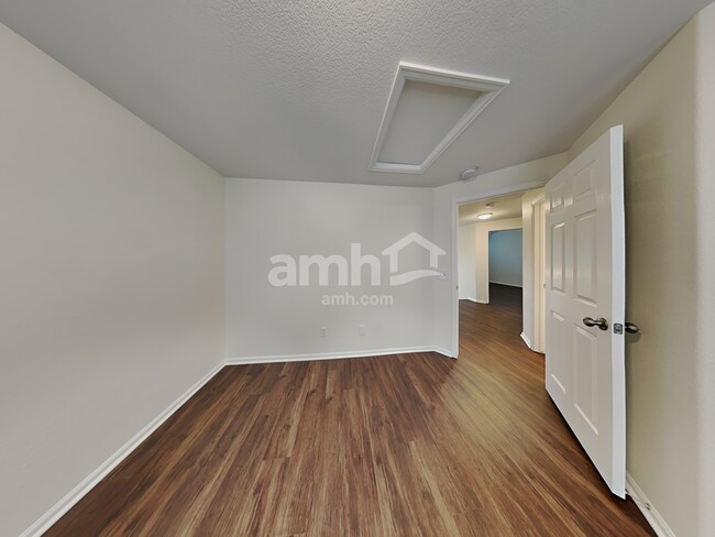 Building Photo - 1866 Walton Dr