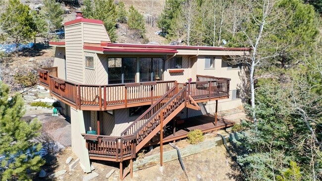 Building Photo - 131 Meadow Ln