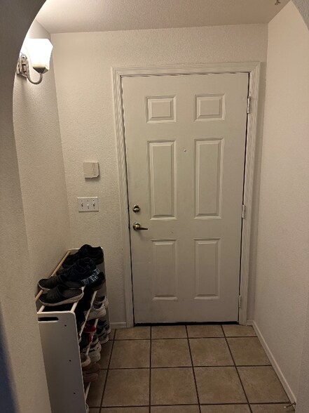 Building Photo - 7353 E University Dr