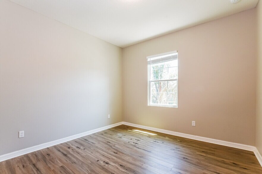 Building Photo - 2730 Limerick Cir