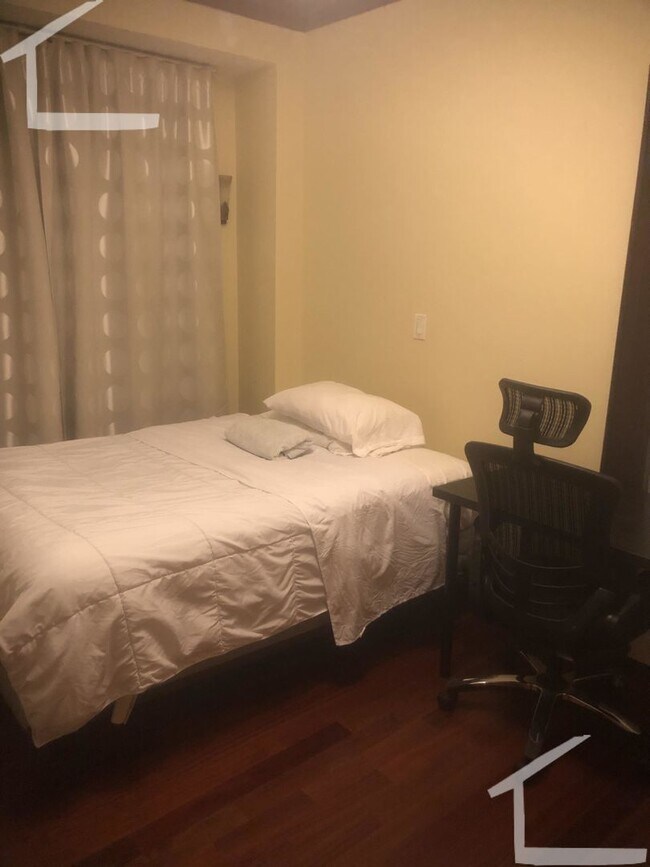 Building Photo - Central Brookline Location, Central Heat/A...