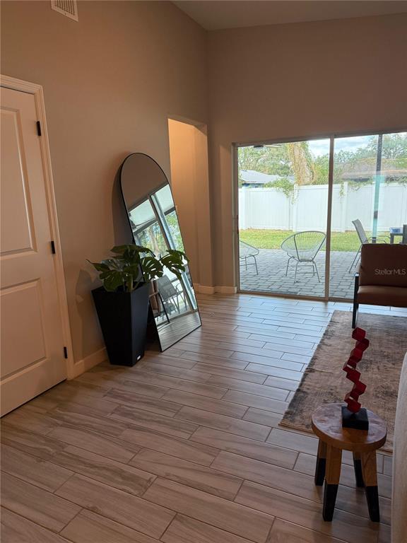 Building Photo - 2023 White Ave