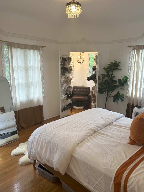 Building Photo - 5924 W 2nd St