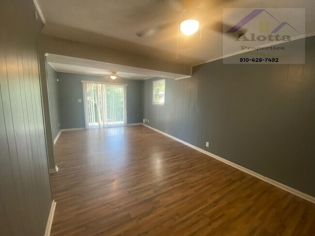 Building Photo - 5312 Bluewater Pl