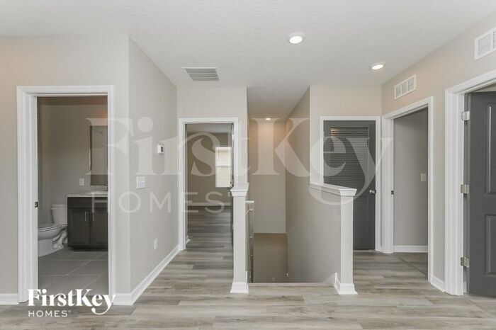Building Photo - 7944 Pelican Reed Cir