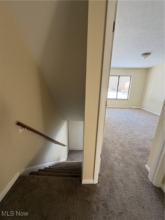 Building Photo - 2398 Echo Valley Dr