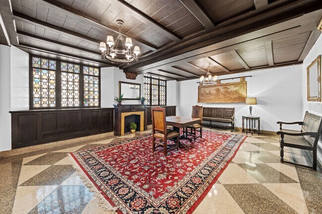 Building Photo - 320 E 42nd St
