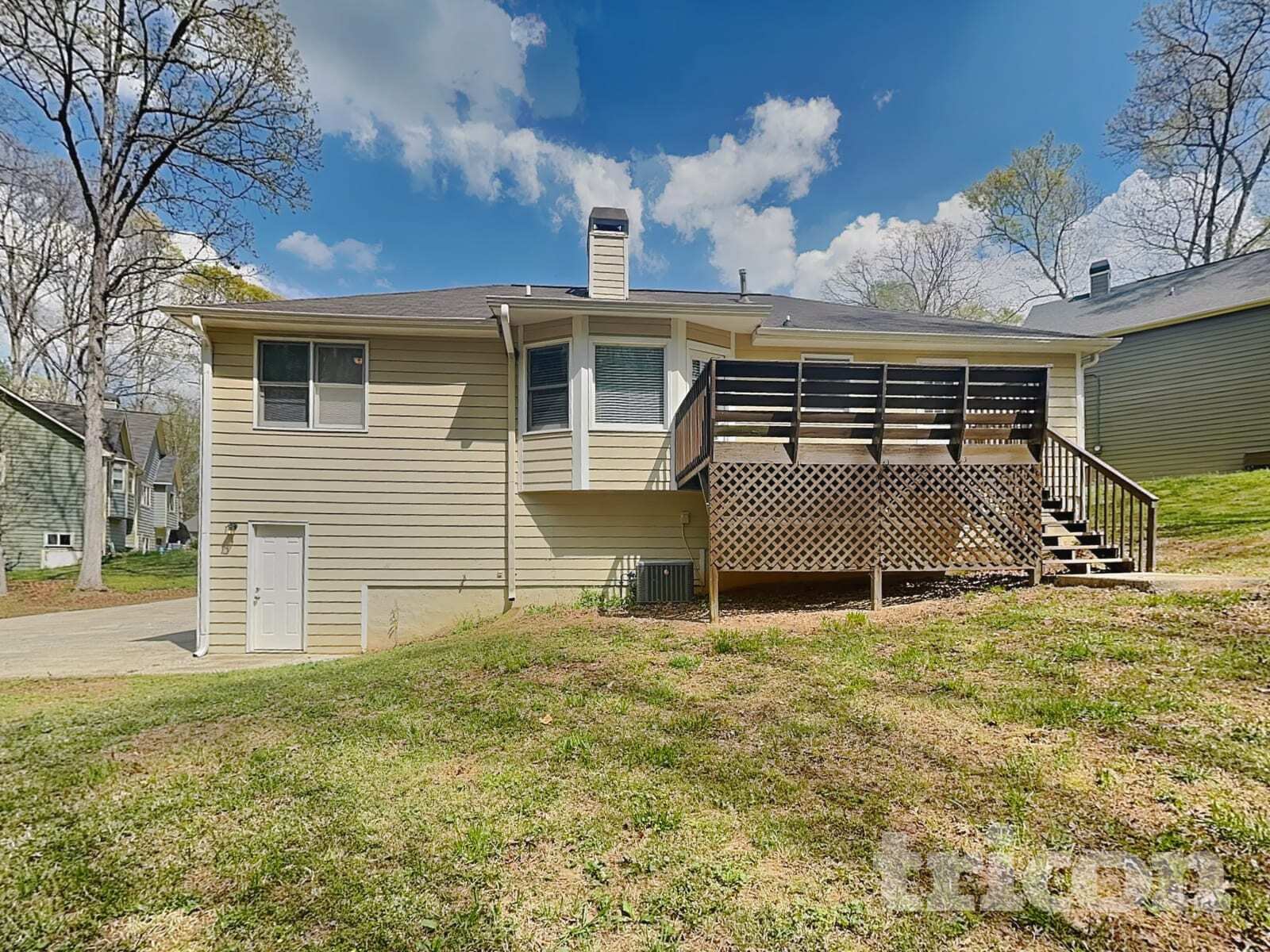 Building Photo - 244 Chastain Way