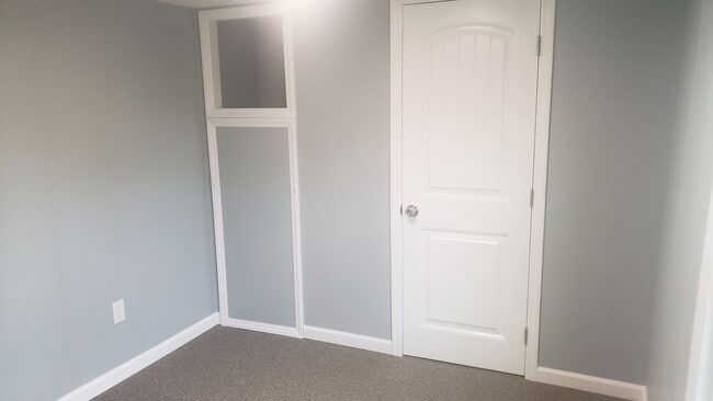 Building Photo - 2br 1ba Mobile Home