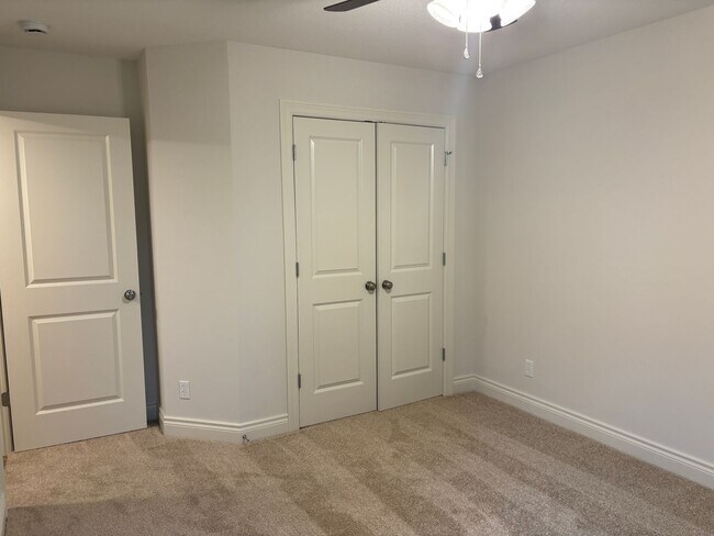 Building Photo - 14 3rd Ave