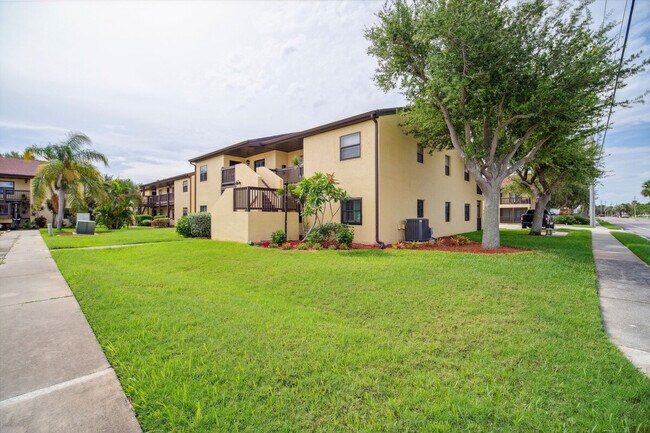 Building Photo - 5640 N Banana River Blvd