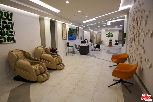 Building Photo - 414 N Orange St