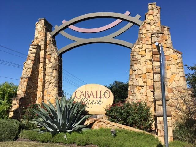 Building Photo - 3008 Paseo de Charros