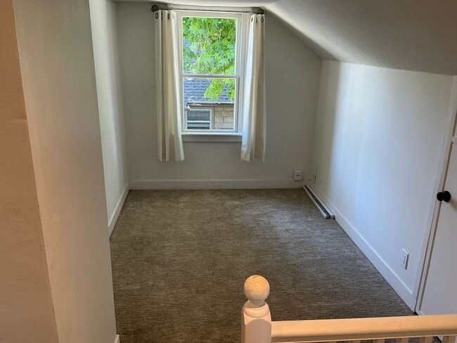 Building Photo - Beautiful 4 Bedroom 2 Bath Home in Old Tow...