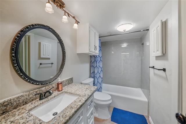 Building Photo - 922 Shady Creek Ln