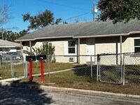 Building Photo - 2/1 Unit for rent in Lake Wales