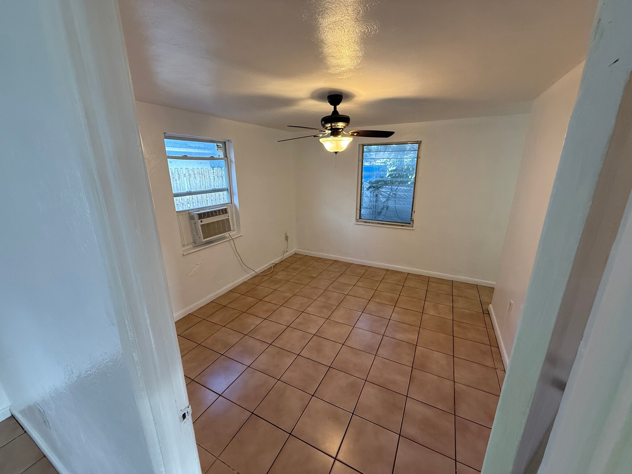 Building Photo - 69 E Seminole Ave