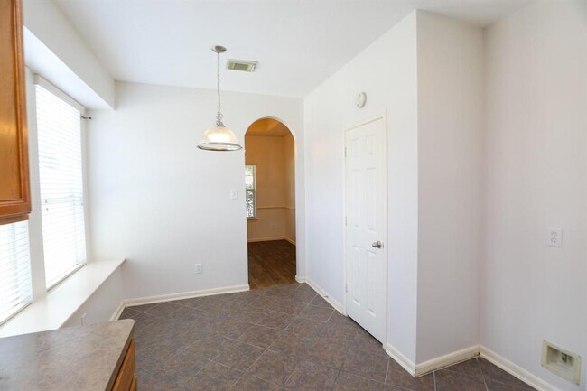 Building Photo - 12827 Pecan Shores Dr