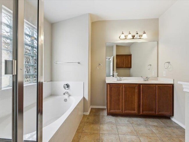 Building Photo - 8721 Blackvireo Dr