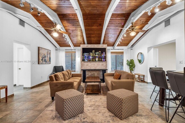 Building Photo - 3225 SW 58th Ave