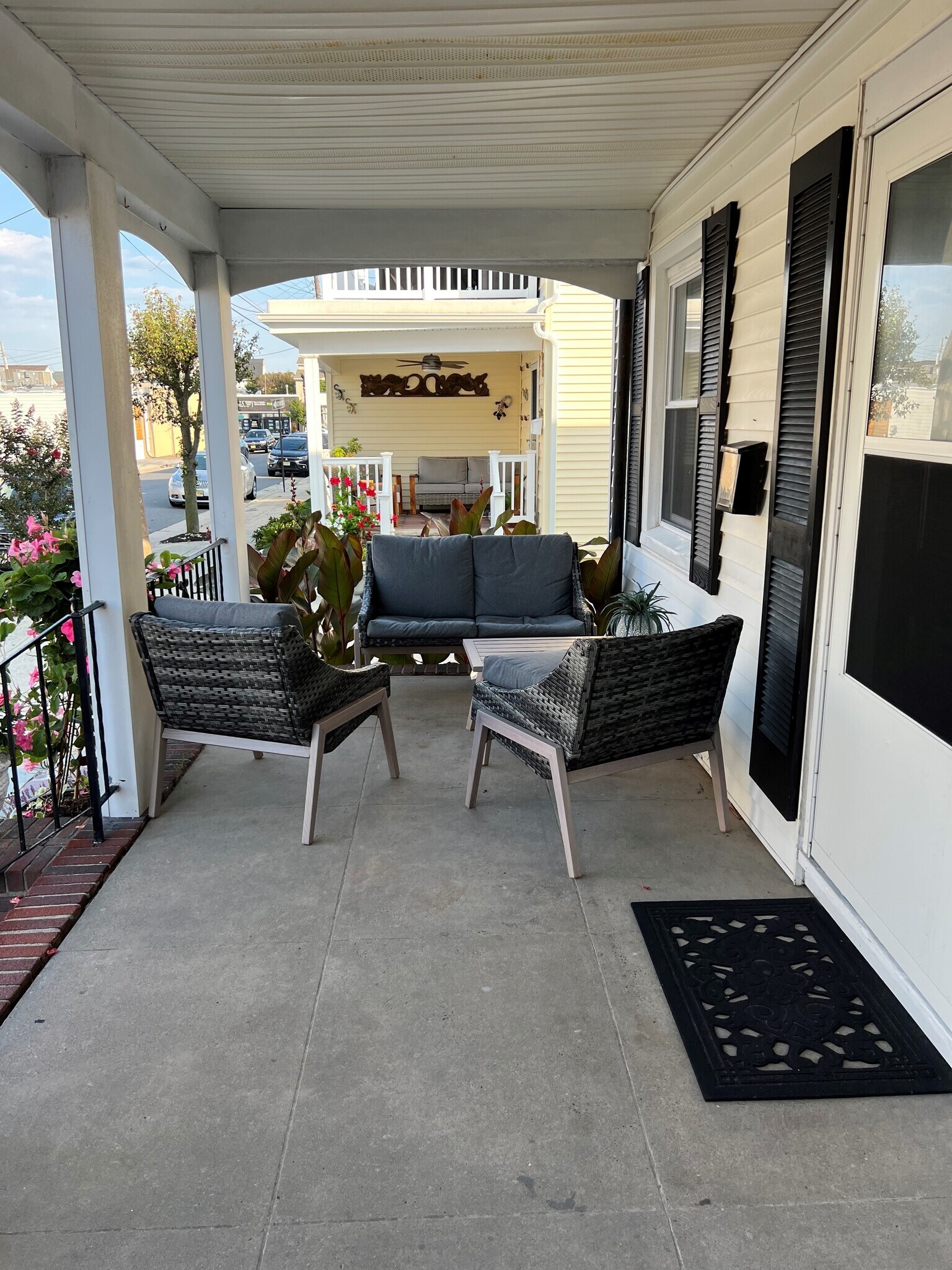 Front Porch - 11 S Gladstone Ave