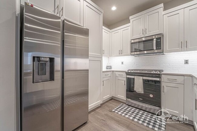 Building Photo - 10004 NE 134th Ave