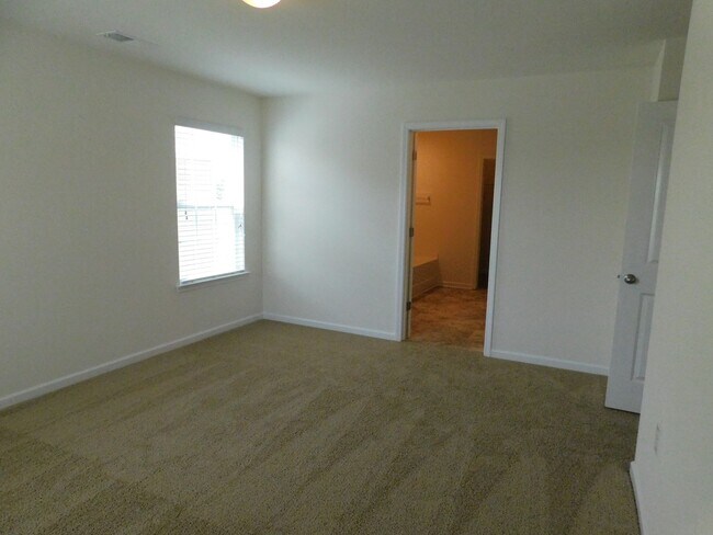Building Photo - Brand New! 4 bed, 2.5 bath