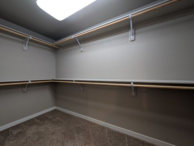 Building Photo - Beautiful 3-Bedroom, 2.5-Bath Home In the ...