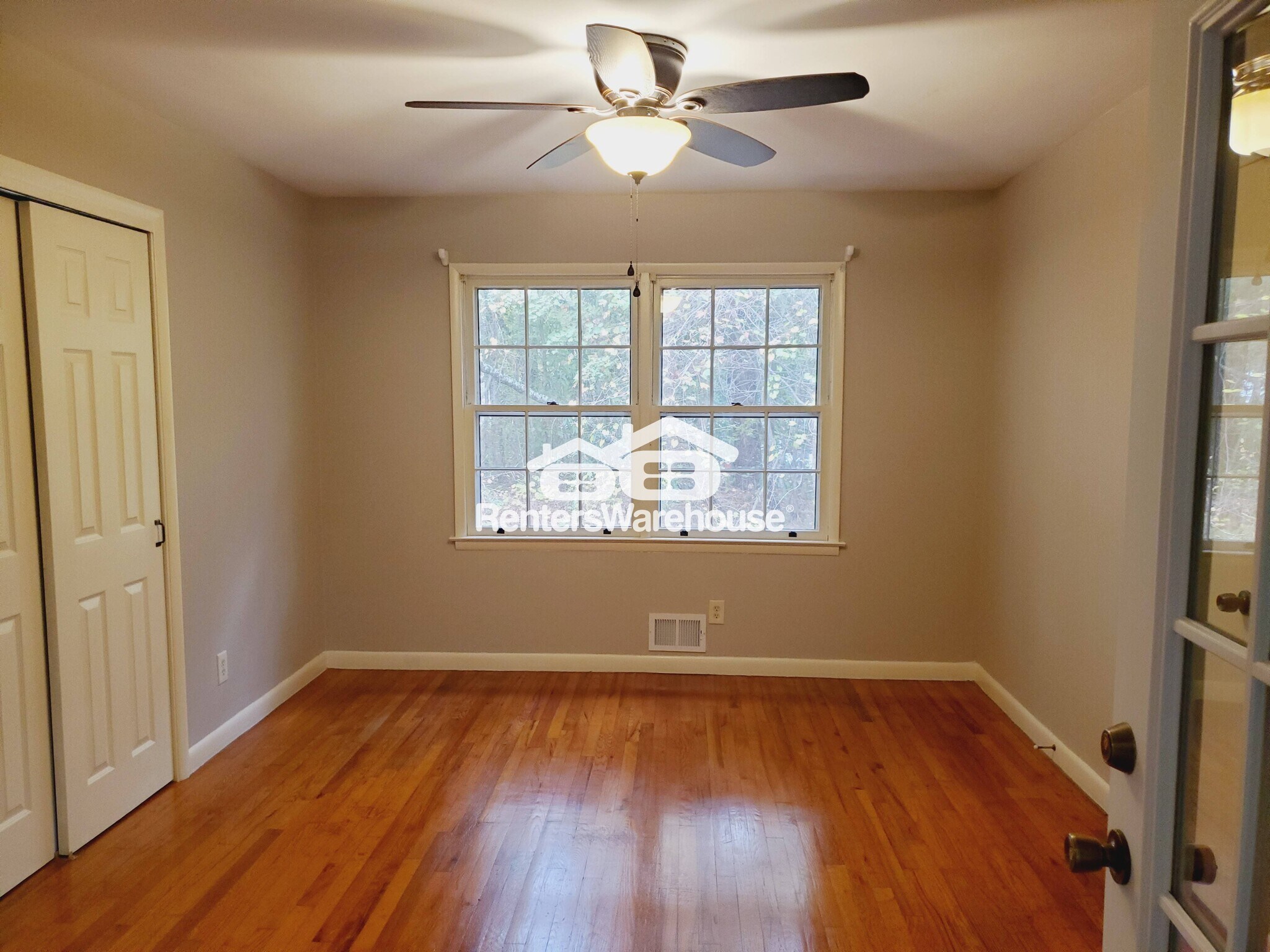 Building Photo - 2020 Annette Ln SW