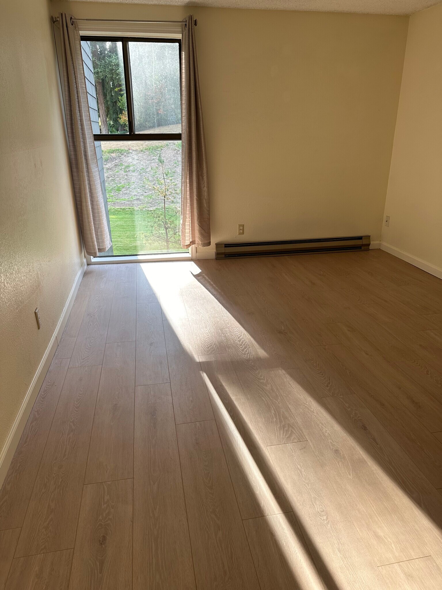 bedroom - 6479 137th Ave NE