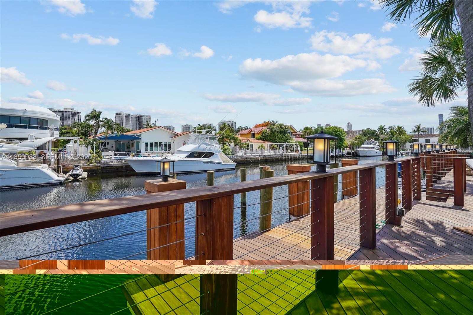 Building Photo - 3251 NE 164th St