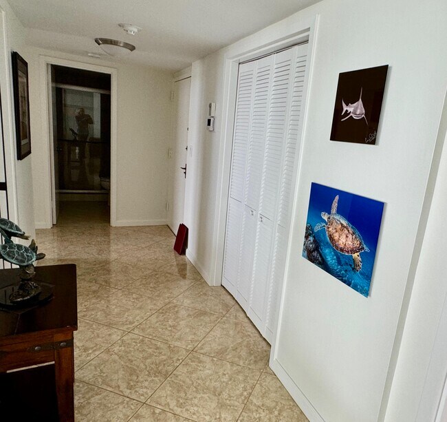 Building Photo - 5480 N Ocean Dr