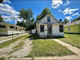 Building Photo - 2317 Lyon St