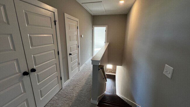 Building Photo - Luxury 3BR/3BA Townhome in Spain Park School District – Available Now