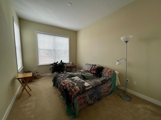 Building Photo - 150 Pantano Cay Blvd