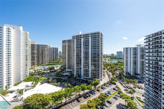Building Photo - 20515 E Country Club Dr