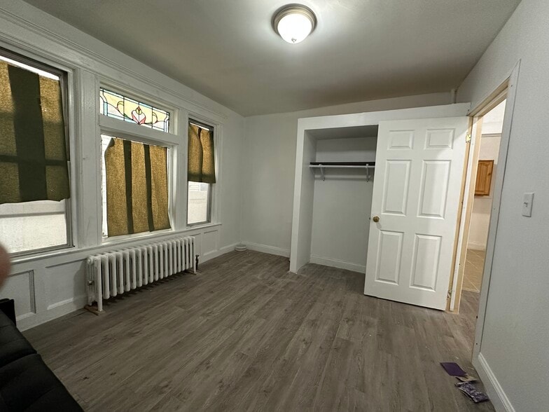 Building Photo - 10528 Van Wyck Expy