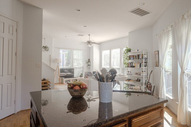 Building Photo - 2609 Link Rd