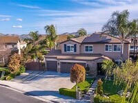 Building Photo - Absolutely Stunning home in Eastvale & loc...