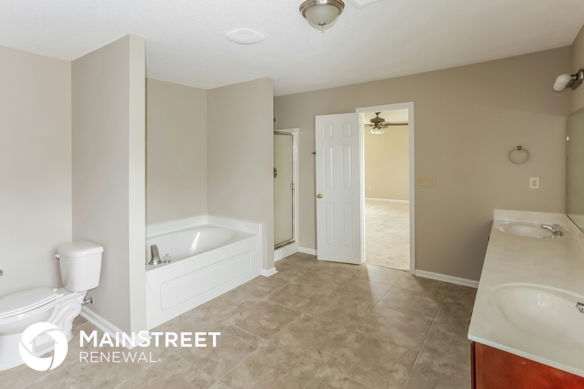 Building Photo - 9966 Chariden Dr