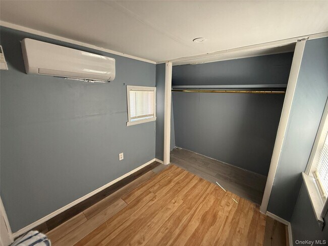 Building Photo - 275 Robinson Ave