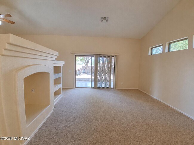 Building Photo - 995 N Western Sunset Dr