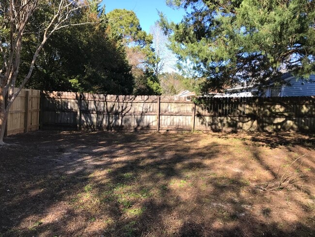 Building Photo - 113 Oak Terrace Dr