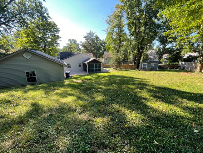 Building Photo - 3128 Headrow Cir