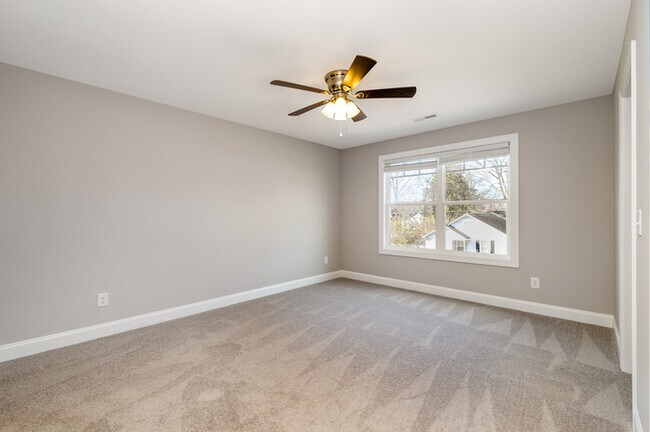 Building Photo - 440 West F St APPROVED APPLICATION