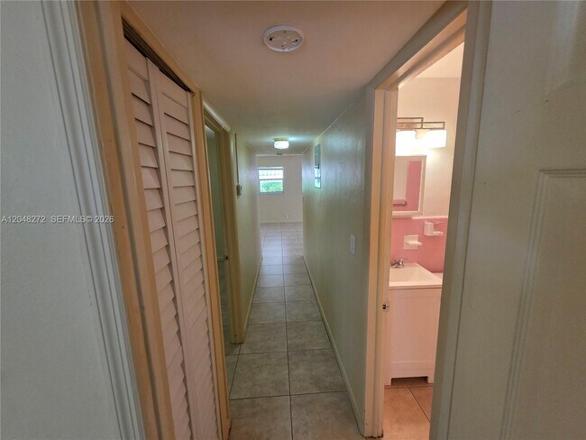 Building Photo - 6130 Funston St